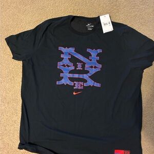 Nike Men's Black Graphic T-Shirt
